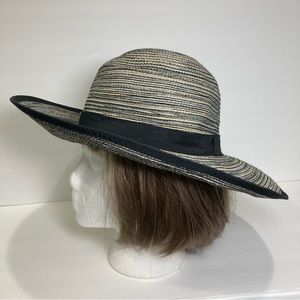 Solar Escape UPF50+ Black Grey Cream Sunhat Black Grosgrain Band Adjustable NWOT